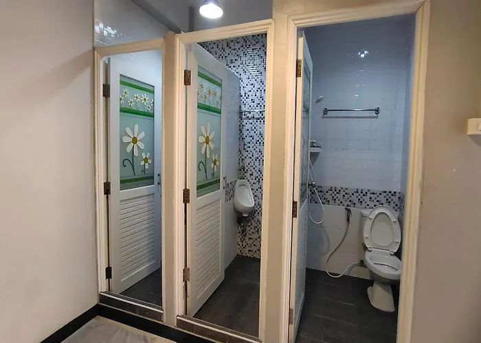Pratunam Family House Hotel 2*